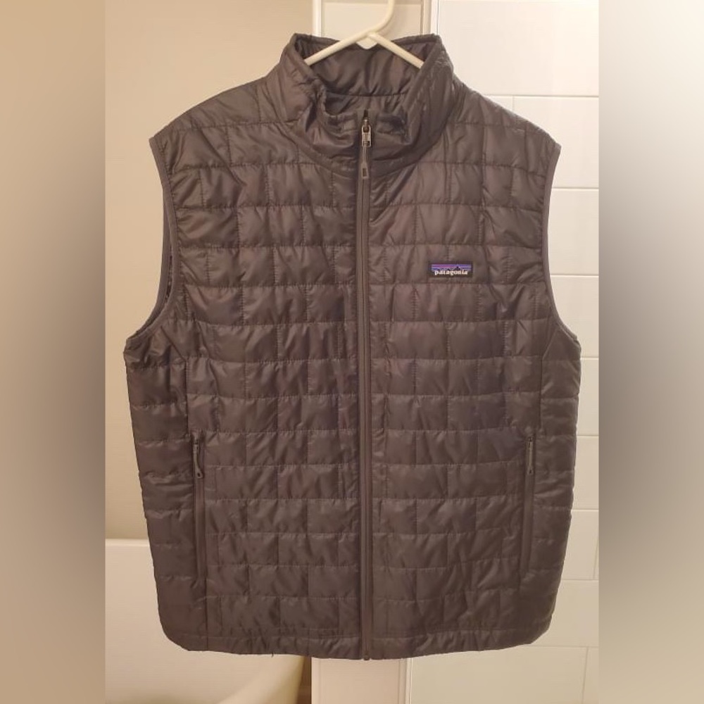 Patagonia Nano puff vest, Never washed or worn.
Forge grey size L